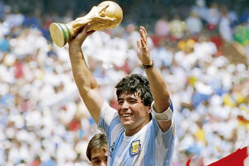 Diego Maradona - Huyền thoại bóng đá