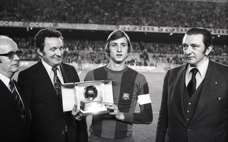 Johan Cruyff - Linh hồn của lối đá tấn công tổng lực